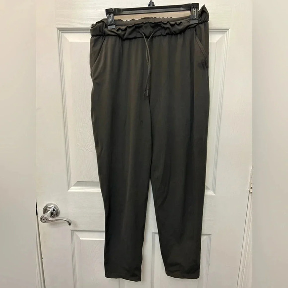 NEW Lululemon Keep Moving Pant 7/8 High-Rise Graphite Grey SZ 8 - Picture 4 of 9